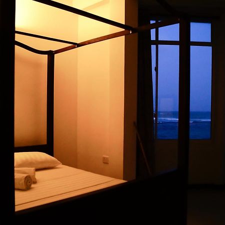 Sayurima Beach Hotel Ahangama Bagian luar foto