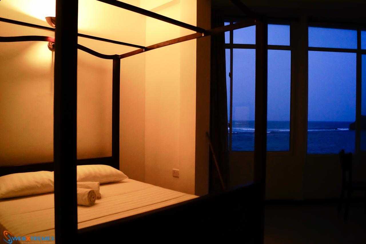 Sayurima Beach Hotel Ahangama Bagian luar foto