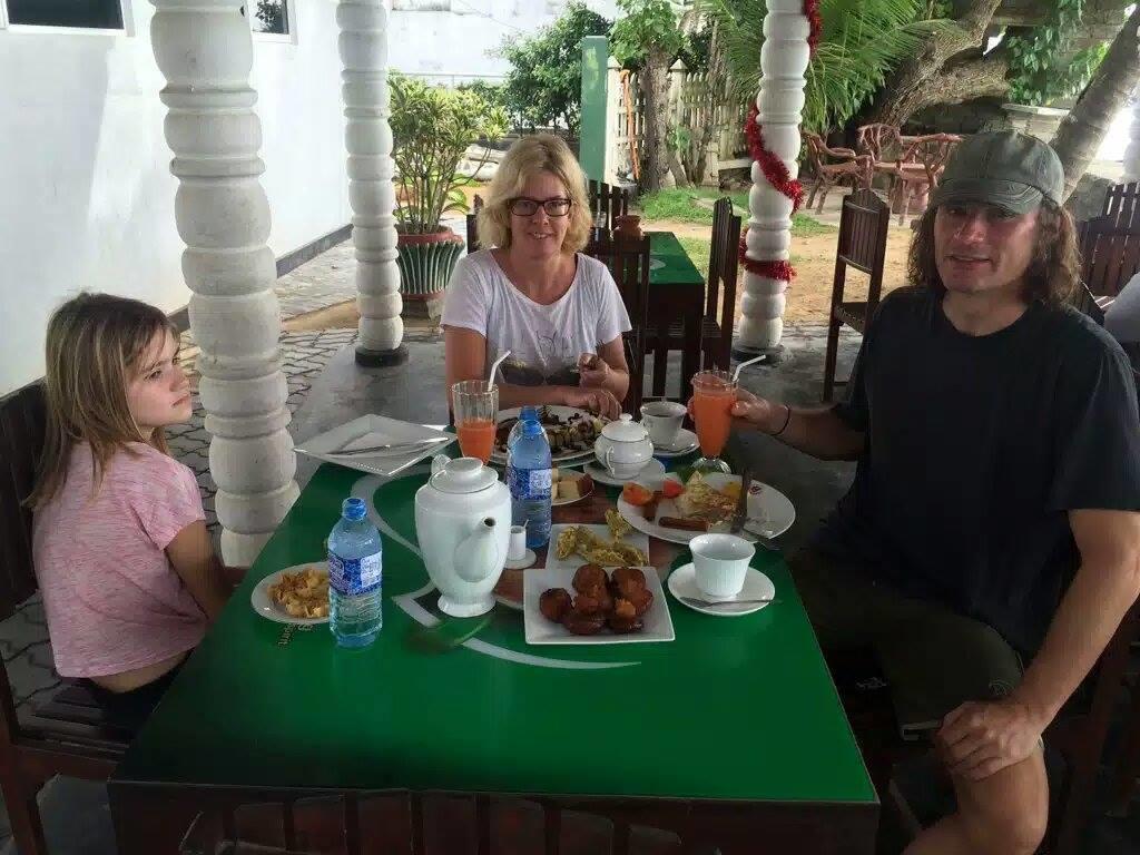 Sayurima Beach Hotel Ahangama Bagian luar foto